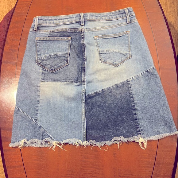 Driftwood Denim patched skirt with ripped bottom line. Light and dark blue sz 29 - Picture 8 of 9